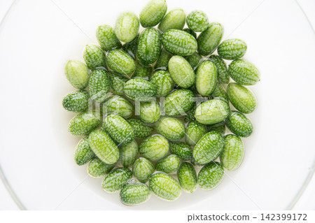 Petit Cube Pickles Petit Cube Pickles 142399172
