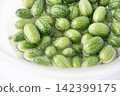 Petit Cube Pickles 142399175