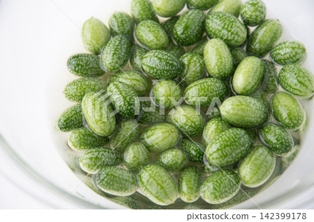 Petit Cube Pickles Petit Cube Pickles 142399178
