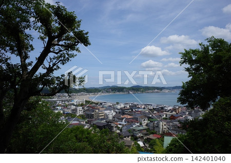 從鎌倉長谷寺眺望海 從鎌倉長谷寺眺望海 142401040