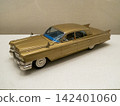 1960年代經典美國汽車的鐵皮玩具 142401060