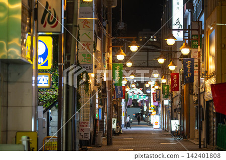 [Nighttime entertainment district] Ura-Kasuga Street, entertainment district in Kofu City, Yamanashi Prefecture [Yamanashi Prefecture] 142401808