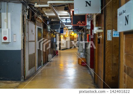 [Nighttime entertainment district] Ura-Kasuga Street, entertainment district in Kofu City, Yamanashi Prefecture [Yamanashi Prefecture] 142401822
