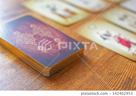 Card reading: Kipper Cards Card reading: Kipper Cards 142402953