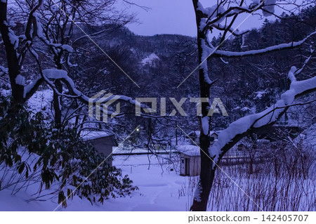 JR室蘭本線,小堀站(北海道:2016年1月) JR室蘭本線,小堀站(北海道:2016年1月) 142405707