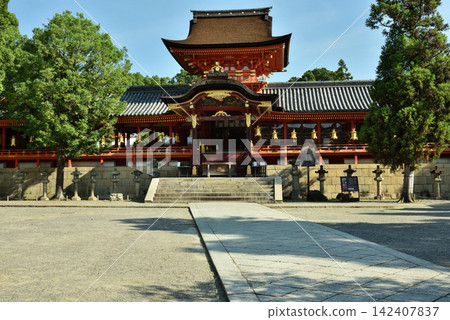 石清水八幡宮塔門（京都府八幡市） 142407837