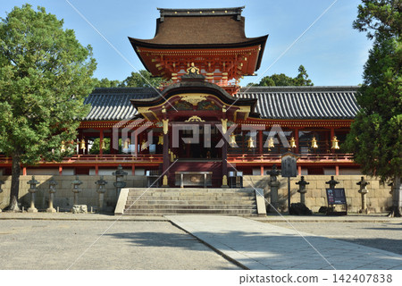 Iwashimizu Hachimangu Shrine, Tower Gate (Yawata City, Kyoto Prefecture) Iwashimizu Hachimangu Shrine, Tower Gate (Yawata City, Kyoto Prefecture) 142407838