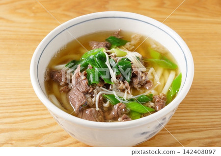 與烏冬面的肉烏冬面 與烏冬面的肉烏冬面 142408097