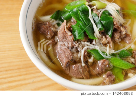 與烏冬面的肉烏冬面 與烏冬面的肉烏冬面 142408098