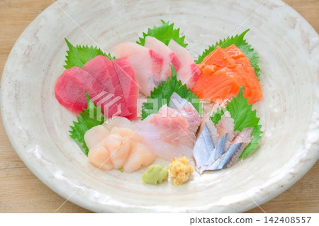 Sashimi, sashimi platter, raw seafood, seafood dishes, seafood. Sashimi, sashimi platter, raw seafood, seafood dishes, seafood. 142408557