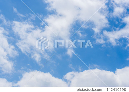 夏日湛藍的天空與廣闊的夏日雲朵 34 夏日湛藍的天空與廣闊的夏日雲朵 34 142410298