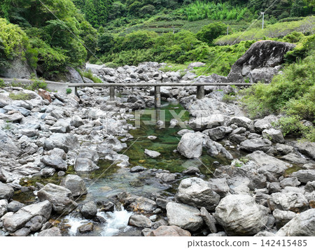 高知縣仁澱川町長谷潛水橋 高知縣仁澱川町長谷潛水橋 142415485
