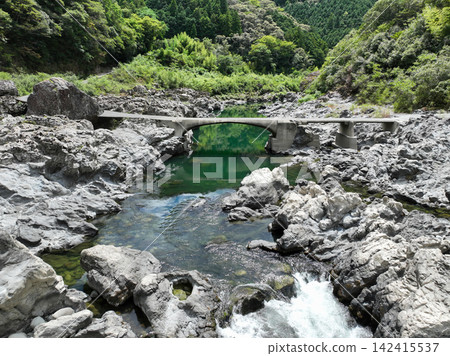 Kuki Submersible Bridge, Niyodogawa Town, Kochi Prefecture Kuki Submersible Bridge, Niyodogawa Town, Kochi Prefecture 142415537
