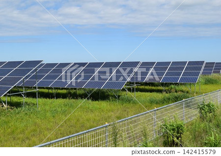 太陽能電池板自然能源 142415579