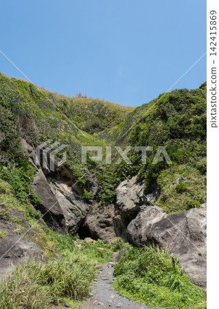 神奈川縣三浦半島城島海灘的夏日景色。 神奈川縣三浦半島城島海灘的夏日景色。 142415869