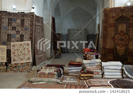 Bukhara Toki Telpak Furushon Textile Market 142418025