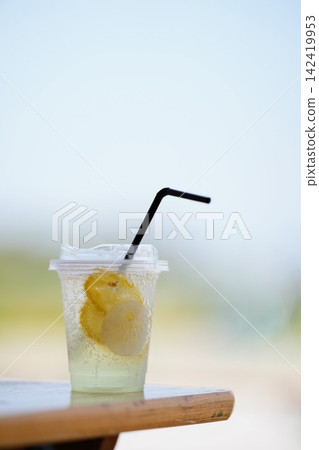 咖啡廳海景 咖啡廳海景 142419953