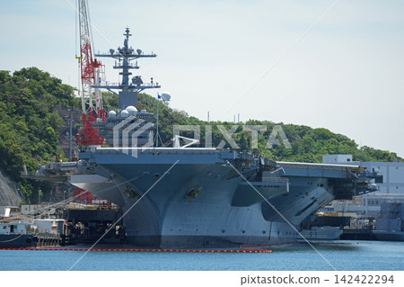 美國航空母艦「喬治華盛頓號」停靠在橫須賀港。 2026年5月5日 美國航空母艦「喬治華盛頓號」停靠在橫須賀港。 2026年5月5日 142422294