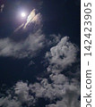 天空、月亮和雲彩 142423905