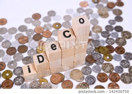 iDeCo and Japanese Yen Coins iDeCo and Japanese Yen Coins 142430750