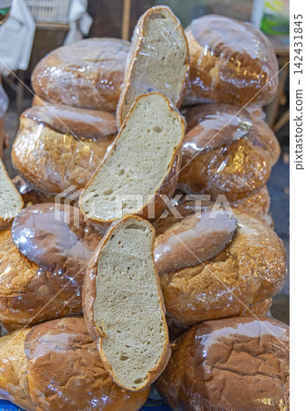 Artisanal White Bread Artisanal White Bread 142431845