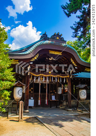 五靈神社與五靈之森的祝福:心境平和,疾病痊癒,免受邪惡侵擾,帶來好運,以及家庭平安。 五靈神社與五靈之森的祝福:心境平和,疾病痊癒,免受邪惡侵擾,帶來好運,以及家庭平安。 142431955