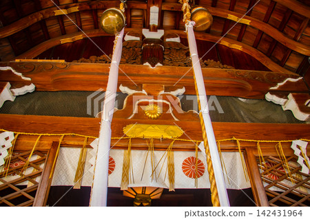 五靈神社與五靈之森的祝福:心境平和,疾病痊癒,免受邪惡侵擾,帶來好運,以及家庭平安。 五靈神社與五靈之森的祝福:心境平和,疾病痊癒,免受邪惡侵擾,帶來好運,以及家庭平安。 142431964