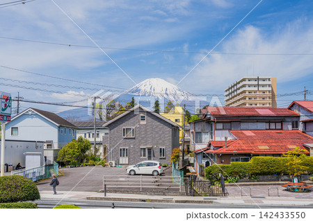 從靜岡縣御殿場市御殿場站前看到的景色 從靜岡縣御殿場市御殿場站前看到的景色 142433550