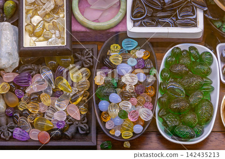 Colourful Glass in Trays Colourful Glass in Trays 142435213