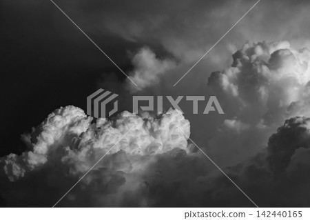 Developing cumulonimbus clouds in the evening (monochrome) Developing cumulonimbus clouds in the evening (monochrome) 142440165