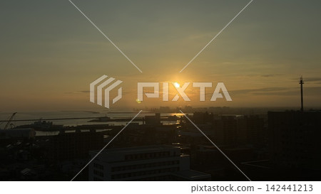 Enjoy a spectacular view from the Kushiro Prince Hotel, one of the world's three most beautiful sunsets. Enjoy a spectacular view from the Kushiro Prince Hotel, one of the world's three most beautiful sunsets. 142441213