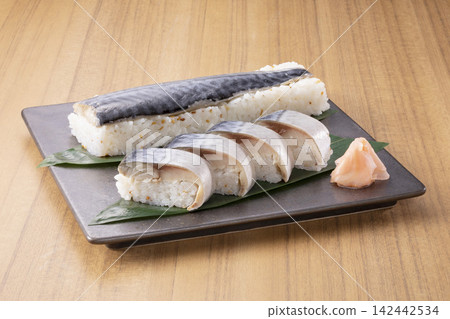 Mackerel sushi (cut and whole) Mackerel sushi (cut and whole) 142442534