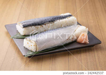 Mackerel sushi, 1 roll x 2 Mackerel sushi, 1 roll x 2 142442537