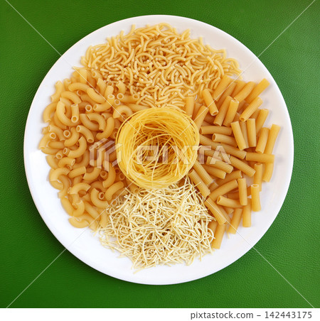 plate of instant noodle plate of instant noodle 142443175