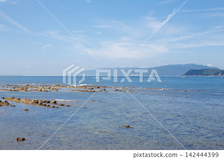 淡島神社旁的大海 淡島神社旁的大海 142444399