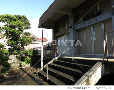 三浦市水戶寺(主殿及碑上刻有北原白舟的詩) 三浦市水戶寺(主殿及碑上刻有北原白舟的詩) 142444795