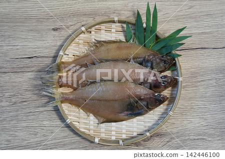 A refined taste, the finest quality flounder A refined taste, the finest quality flounder 142446100