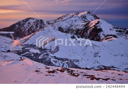 立山和大日山沐浴在夕陽之中 立山和大日山沐浴在夕陽之中 142448444