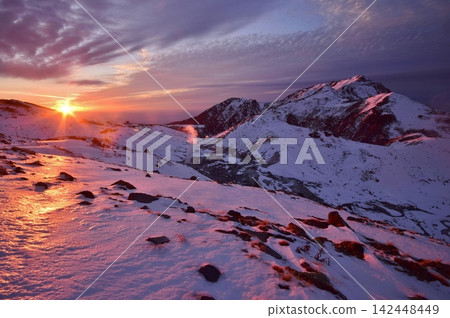 Mount Tateyama and Mount Dainichi bathed in the setting sun Mount Tateyama and Mount Dainichi bathed in the setting sun 142448449