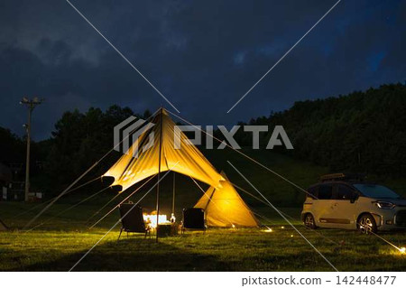 Night campsite 142448477