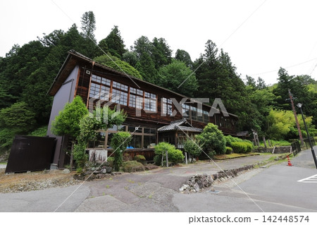 長野縣南木曾市,原妻籠中學木造校舍 長野縣南木曾市,原妻籠中學木造校舍 142448574