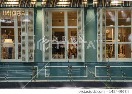 interior, interiors, shop 142449084