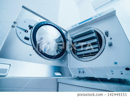 Sterilizing medical instruments in autoclave Sterilizing medical instruments in autoclave 142449151