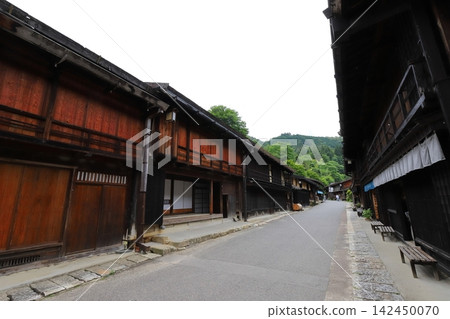 長野、南木曾、妻籠宿:歷史上重要的保護區內的古老城鎮景觀。 長野、南木曾、妻籠宿:歷史上重要的保護區內的古老城鎮景觀。 142450070
