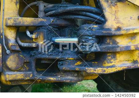 Hydraulic cylinders of the rotary mechanism,bulldozer bucket Hydraulic cylinders of the rotary mechanism,bulldozer bucket 142450392