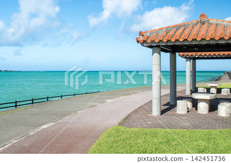 Gazebo at Toyosaki Seaside Park in Tomigusuku City, Okinawa Prefecture Gazebo at Toyosaki Seaside Park in Tomigusuku City, Okinawa Prefecture 142451736