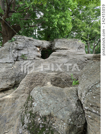 This is Yongmun Rock in Samcheok, Gangwon-do. 142455859