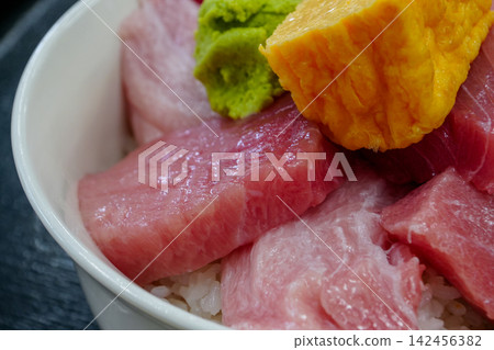 Seafood bowl of tuna Seafood bowl of tuna 142456382