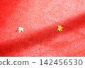 紅毯上的兩片秋葉 142456530