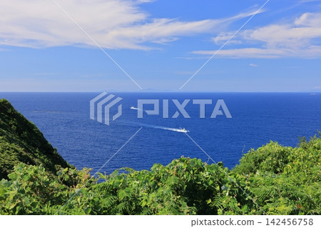 The Sea of Japan as seen from Mihonoseki 11 The Sea of Japan as seen from Mihonoseki 11 142456758